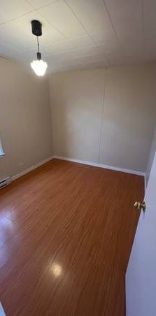 ***$1750 - 1 bedroom apartment -Main Street*** - Photo 1