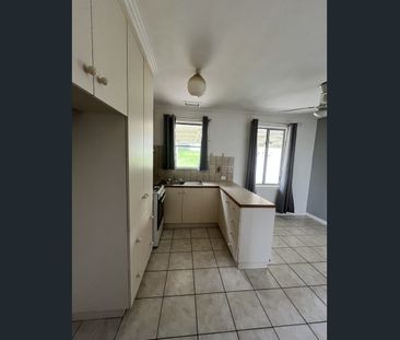 THREE BEDROOM HOUSE - Photo 6
