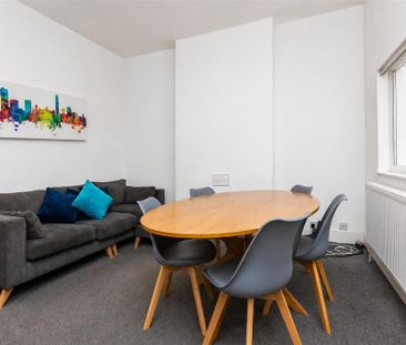5 bedroom house to rent - Photo 1