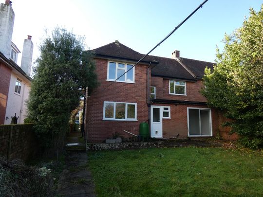 4 bed Semi-Detached - To Let - Photo 1