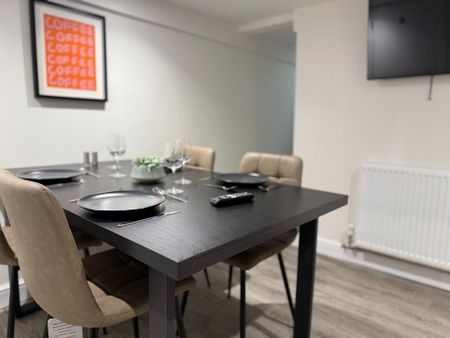 Flat to rent - Photo 2