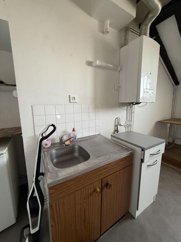 Location Appartement 1 pièce 25m² ANGERS 49100 - Photo 4