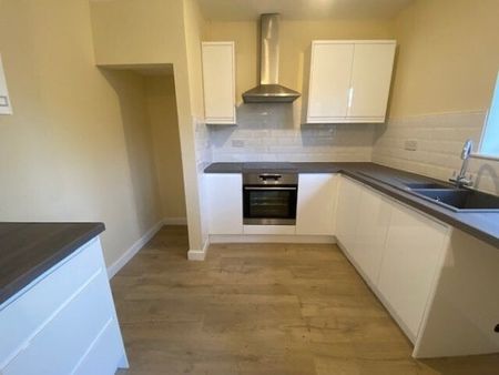 Raymond Avenue, Blackpool - Photo 5