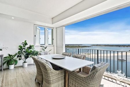 Luxury Broadwater Living - Marine Parade, Labrador - Photo 3