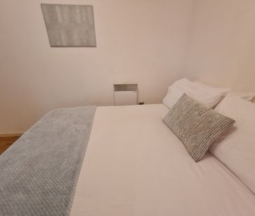 1 bed Apartment for Rent - Photo 1