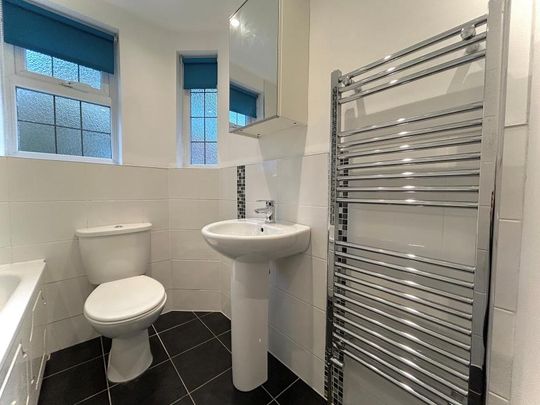 2 bedroom bungalow to rent - Photo 1