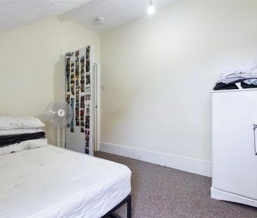 4 bedroom apartment to rent - Photo 2