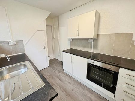 2 bedroom terraced house to rent - Photo 2