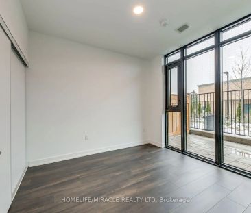 801 The Queensway #109 - Photo 2