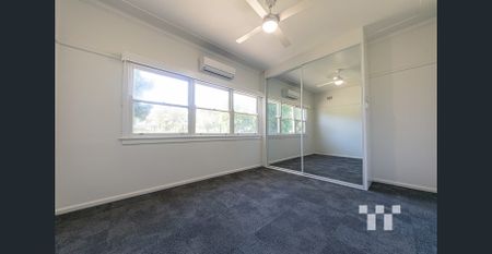 Spacious & Freshly Renovated - Photo 3