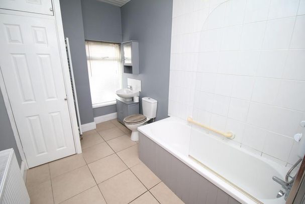 2 bedroom terraced house to rent - Photo 1