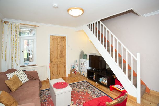 2 bedroom end terraced property to rent, Available unfurnished from 30/04/2025 - Photo 1