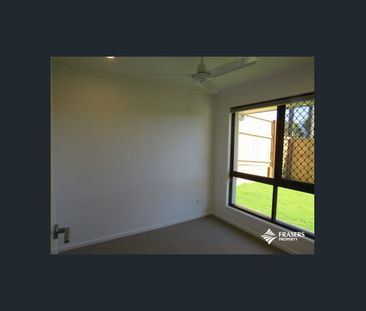 Modern family home in Loganlea - Photo 4