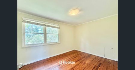 Spacious Home with Modern Internal Fittings - Photo 2