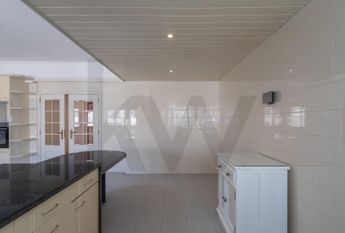 Apartamento T4 em Lisboa