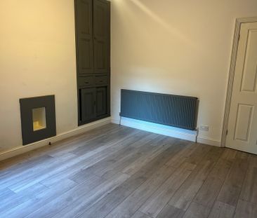 Edward Road - Photo 2