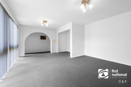 Superb Location! - Photo 2