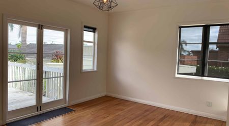 Beautiful two bedroom home in the heart of Westmere! - Photo 2