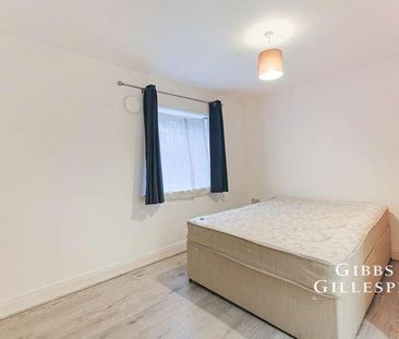 Holland Gardens, Brentford, TW8 - Photo 6