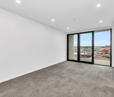 Location. Amenities. Waterside living. - Photo 4