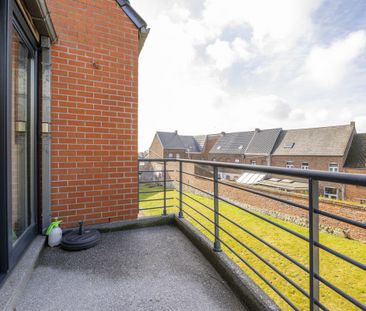 Appartement te huur in Chièvres voor € 800 met 2 slaapkamers - foto 3