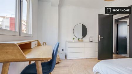 valencia, Valencian Community 46011 - Photo 3