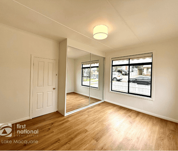 BEAUTIFUL 4-BEDROOM HOME IN GLENDALE - Photo 5