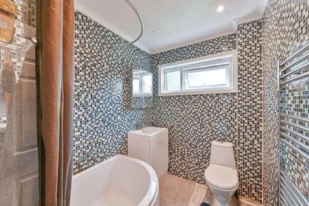 Lapse Wood Walk, Forest Hill, SE23 - Photo 2