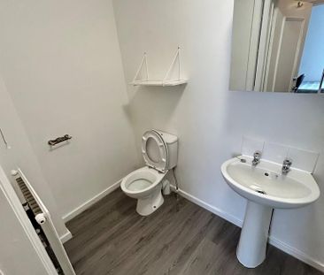 6 bedroom flat to rent - Photo 3