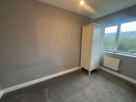 2 bedroom end of terrace house to rent - Photo 3