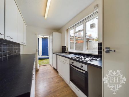 2 bedroom terraced house to rent - Photo 3
