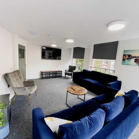 Superior Studio - Photo 1