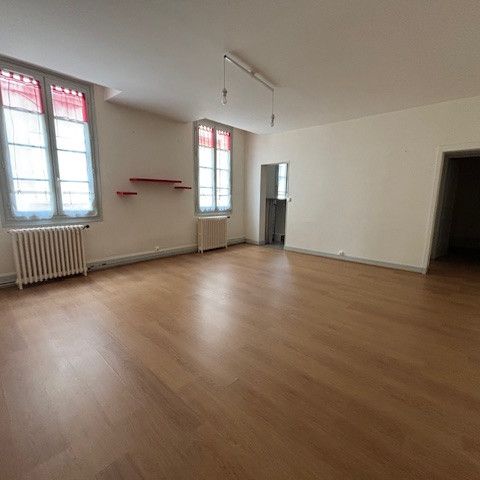 Location Appartement 3 pièces 84m² PERIGUEUX 24000 - Photo 1