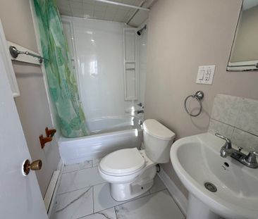 For Lease - 104 Rosslyn Avenue Unit# 1, Hamilton, Ontario - Photo 6