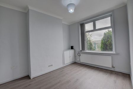 Tay Street, Burnley - Photo 2