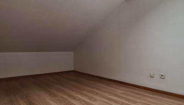 Appartement 3 pièces 35m2 REIMS 596 euros - Photo 1