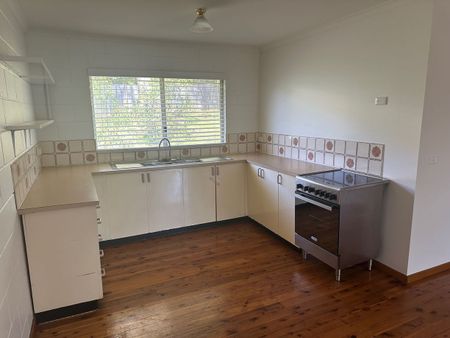 ROOM FOR THE EXTENDED FAMILY - Photo 4