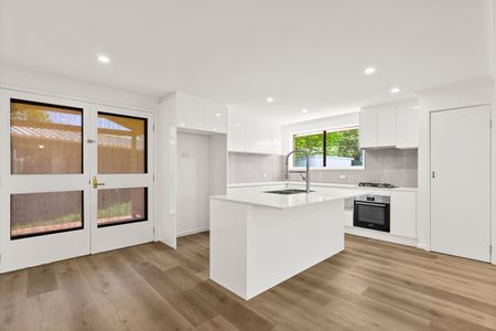 3 Bedroom Spacious Home! - Photo 2