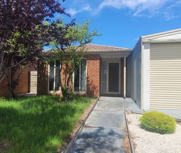 Family Home for Lease – 7 Amity Way, Cranbourne West - Photo 6