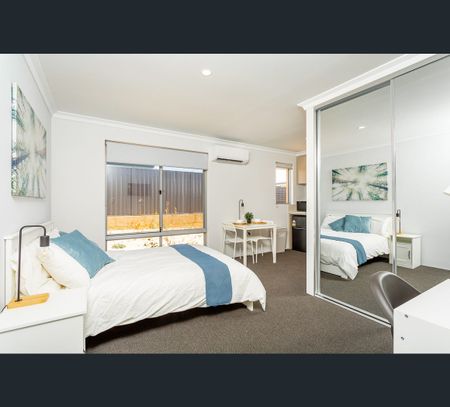 2/17 Westport Street, Madora Bay, WA 6210 - Photo 3