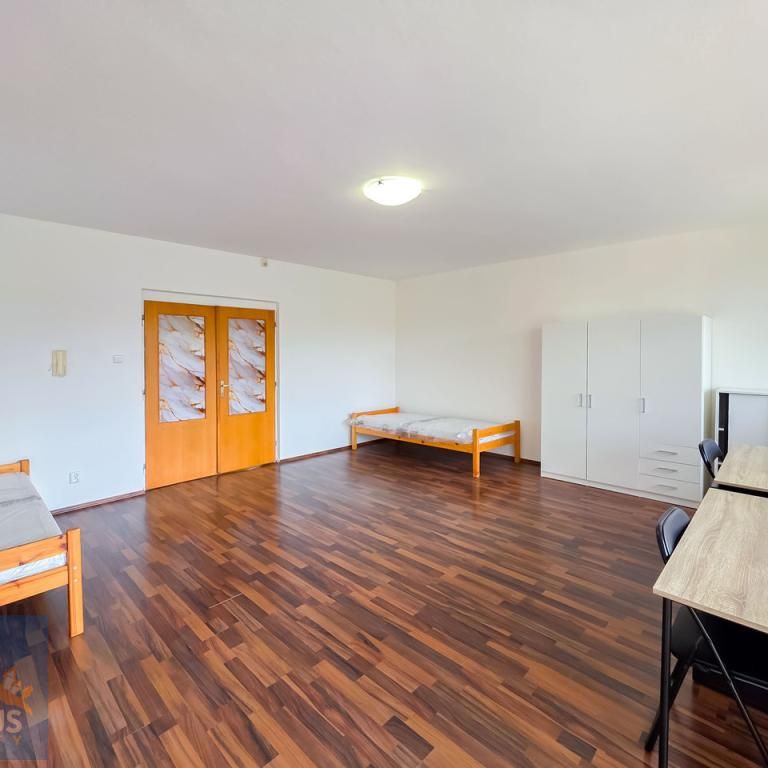 Pronájem bytu pokoj 30 m2 - Photo 1