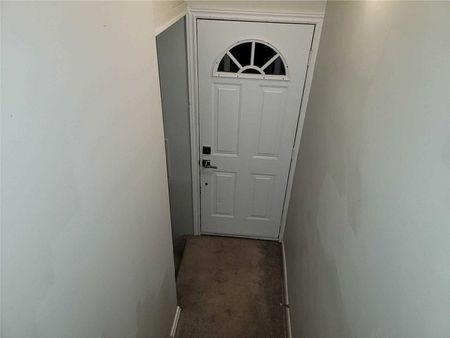 For Lease - 1482 Fisher Avenue Unit# Lwr Lvl, Burlington, Ontario - Photo 2