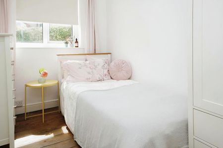 3 bedroom terraced house to rent - Photo 2