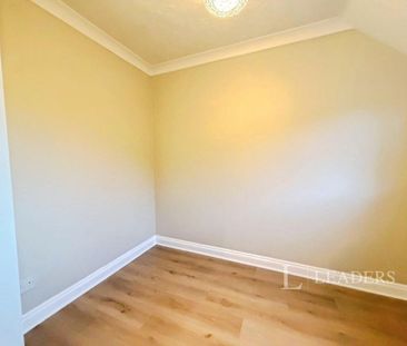 4 bedroom detached house to rent - Photo 3