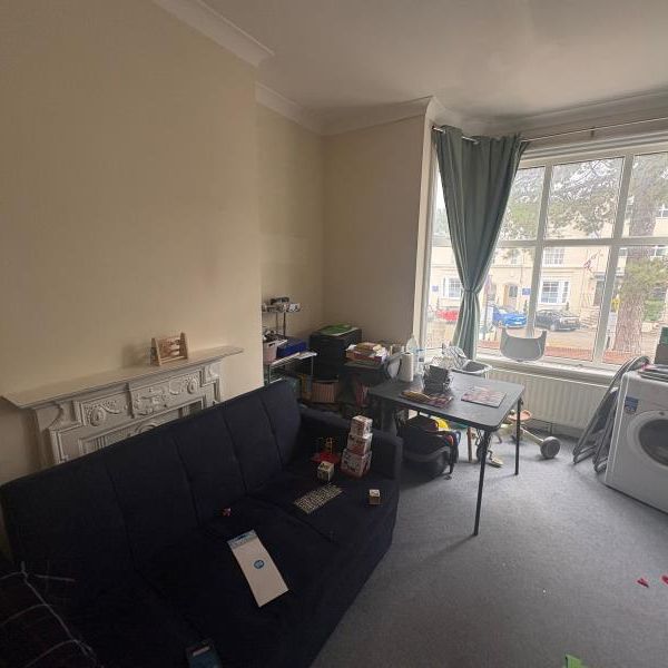11 London Road, Guildford - 1 bedroomProperty for lettings - Seymours - Photo 1