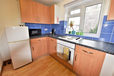 1 bedroom Flat in Flat G, Leeds - Photo 3