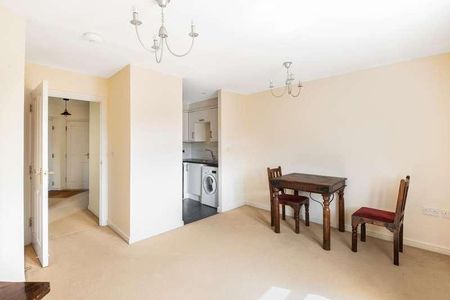 Newbury, Berkshire, RG14 - Photo 4
