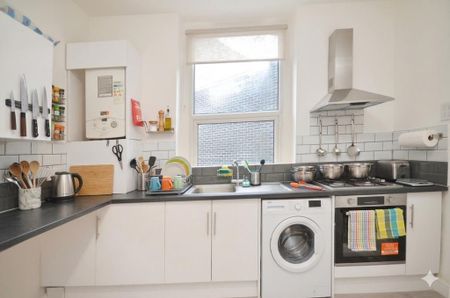 2 bedroom flat to rent - Photo 5