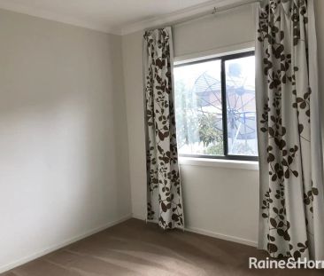 “Splendid 4Br Home in Arndel, Truganina!” - Photo 4