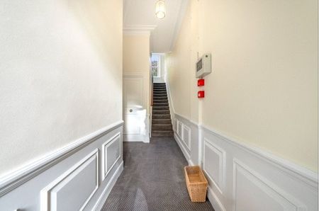 Elsworthy Road, Primrose Hill, NW3 flat to rent - Photo 2